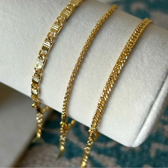 🏖️NWT 3-Piece Bracelet Set. Dainty Chain Link. 14k Gold Plated - Picture 6 of 10